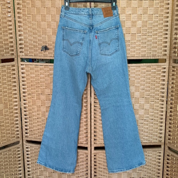 Levi’s Premium 70’s High Flare Jeans 👖 - Picture 11 of 17